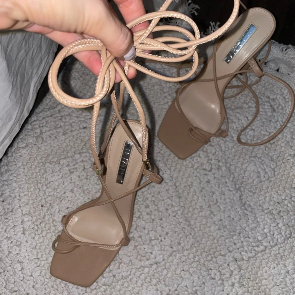 Cream Tan Lace Up Ankle Strap Chunky Heeled Square Toe Sandal